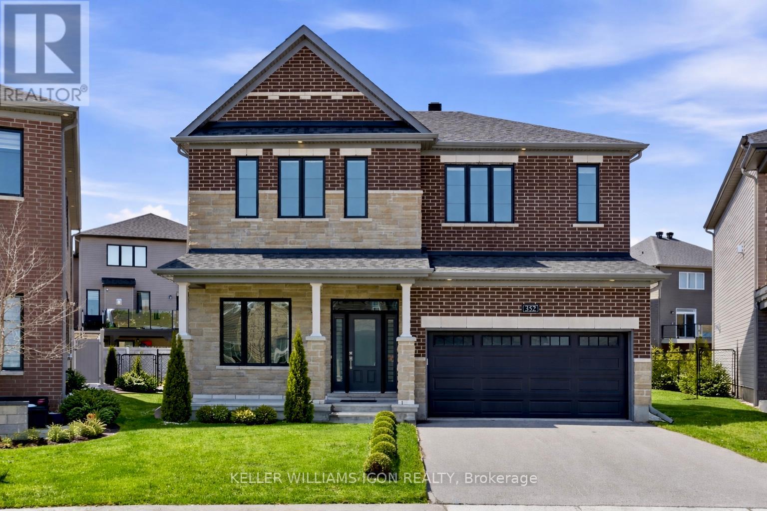 352 CLOYNE CRESCENT, Ottawa, Ontario