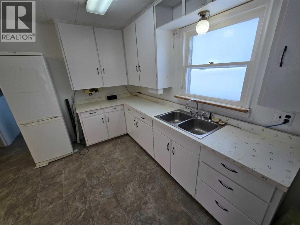 5208 55 Avenue, Grimshaw, Alberta  T0H 1W0 - Photo 6 - A2298290