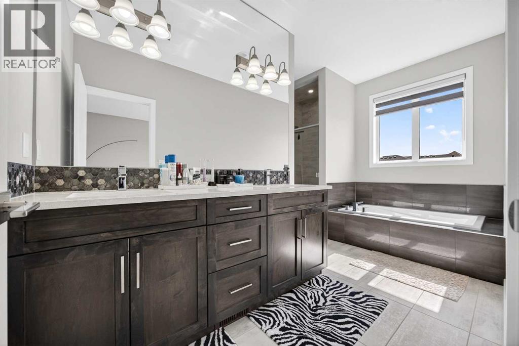 73 Yorkstone Heath SW, Calgary, Alberta  T2X 4S4 - Photo 28 - A2299650