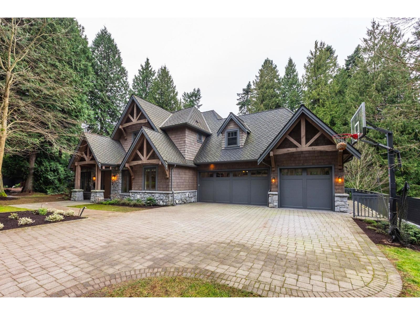 2615 Dogwood Drive, Surrey, British Columbia  V4A 3K4 - Photo 2 - R3104120