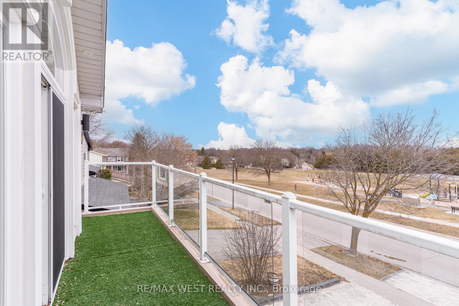 890 Wayne Drive, Newmarket, Ontario  L3Y 5T7 - Photo 29 - N12985360