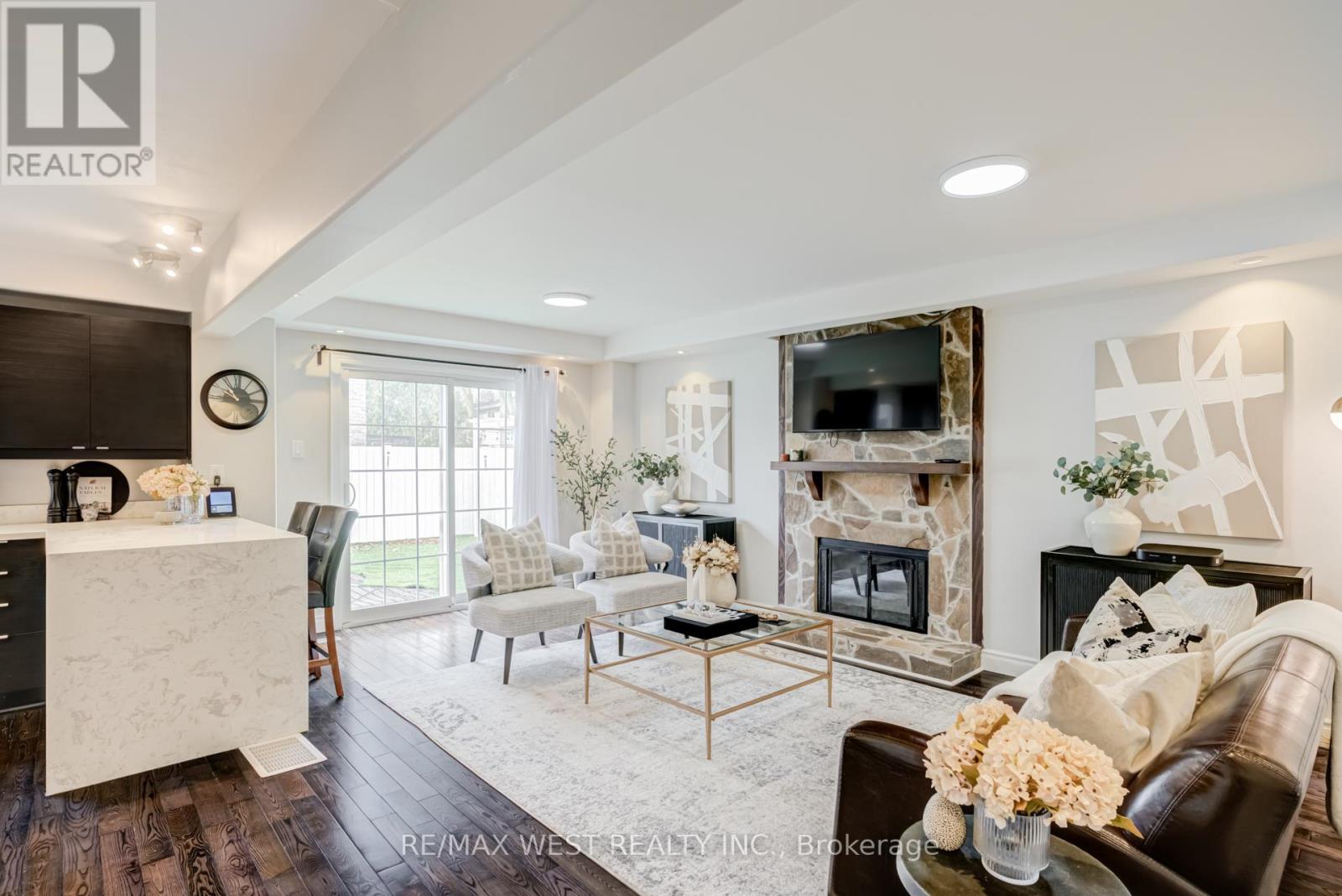 890 Wayne Drive, Newmarket, Ontario  L3Y 5T7 - Photo 16 - N12985360