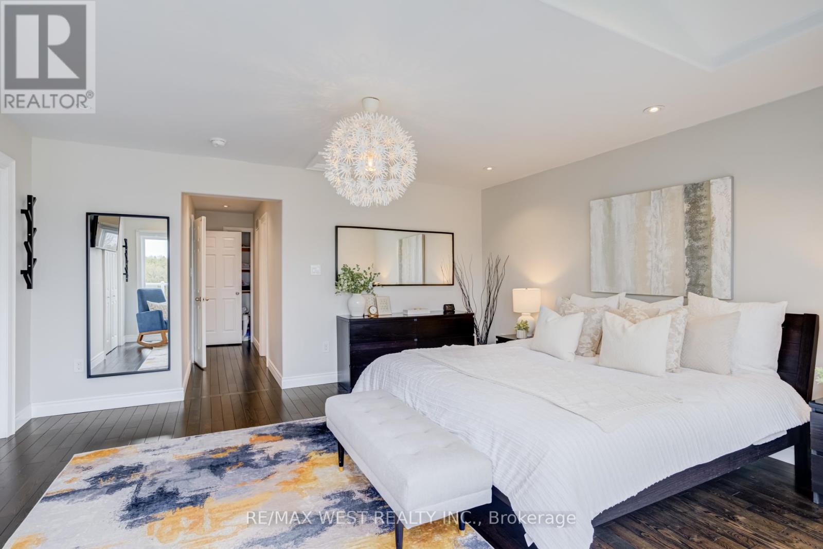 890 Wayne Drive, Newmarket, Ontario  L3Y 5T7 - Photo 24 - N12985360