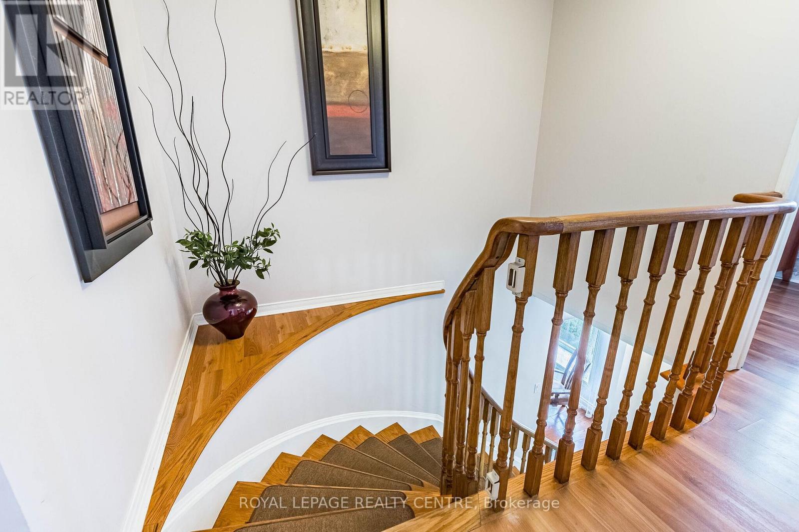 3026 Dalehurst Drive, Mississauga, Ontario  L5N 6M8 - Photo 21 - W12979396