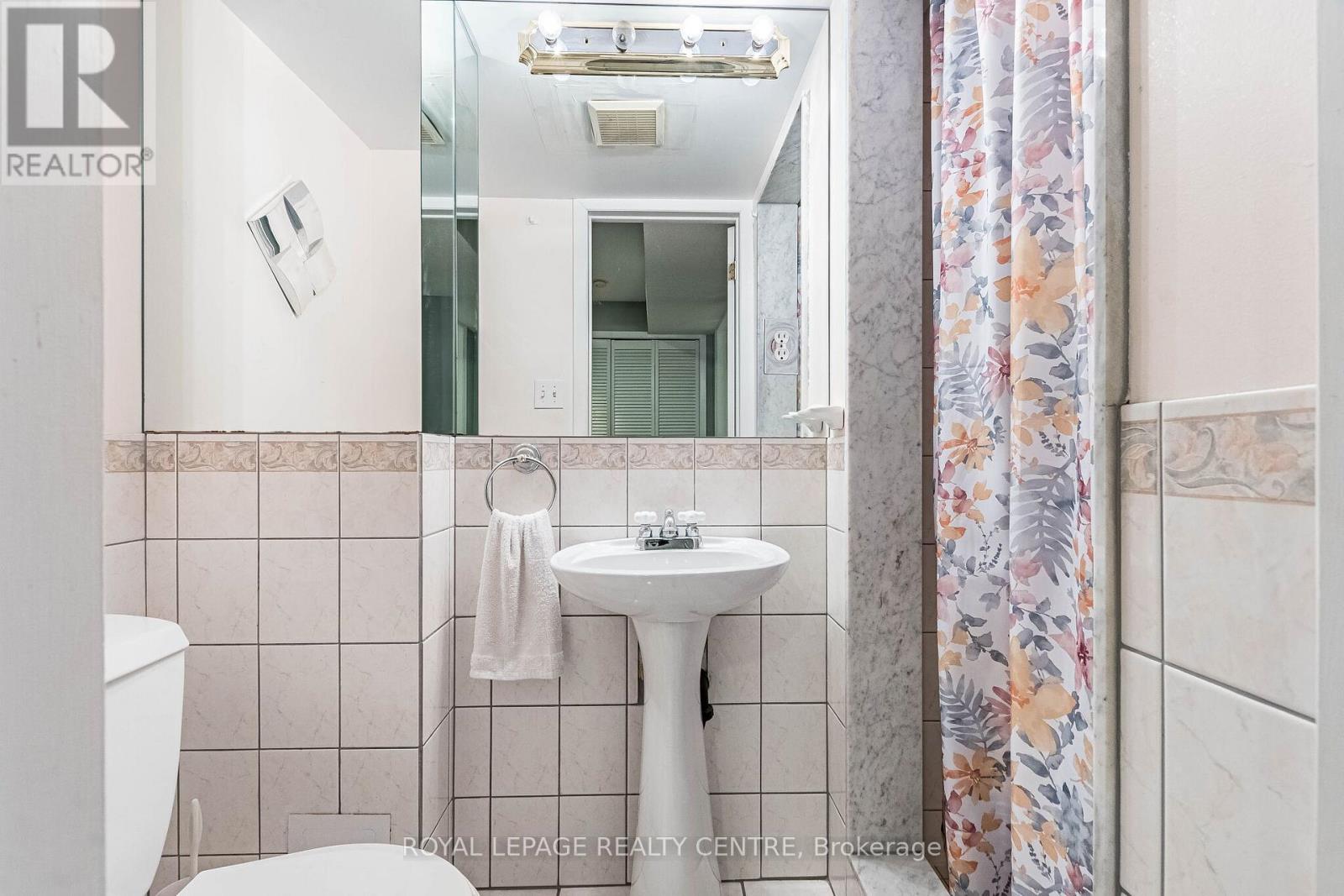 3026 Dalehurst Drive, Mississauga, Ontario  L5N 6M8 - Photo 39 - W12979396