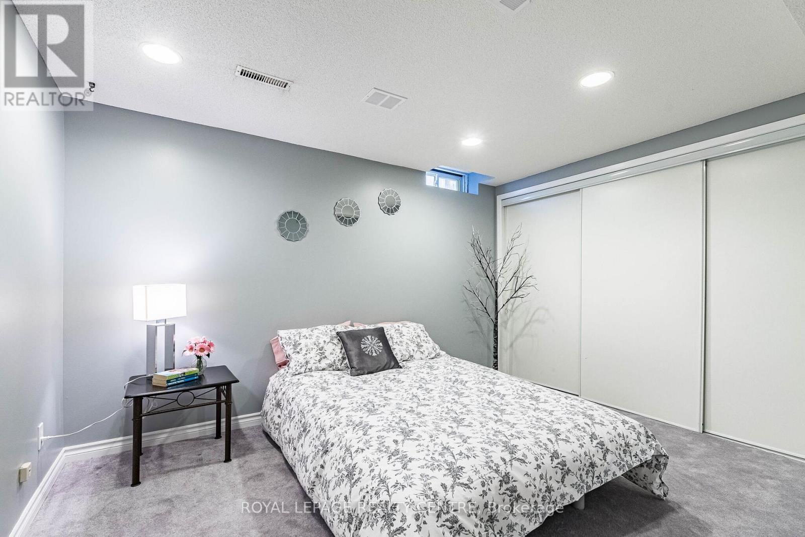 3026 Dalehurst Drive, Mississauga, Ontario  L5N 6M8 - Photo 34 - W12979396