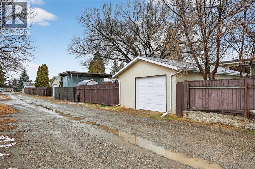 1510 15 Street N, Lethbridge, Alberta  T1H 2Z2 - Photo 39 - A2298809