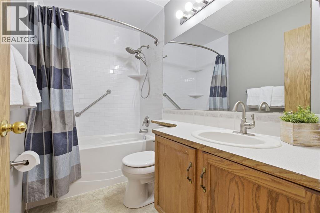 9 Harvest Glen Way NE, Calgary, Alberta  T3K 4J2 - Photo 18 - A2299926