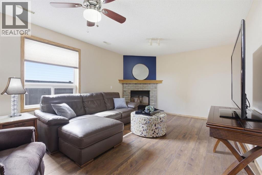 9 Harvest Glen Way NE, Calgary, Alberta  T3K 4J2 - Photo 5 - A2299926