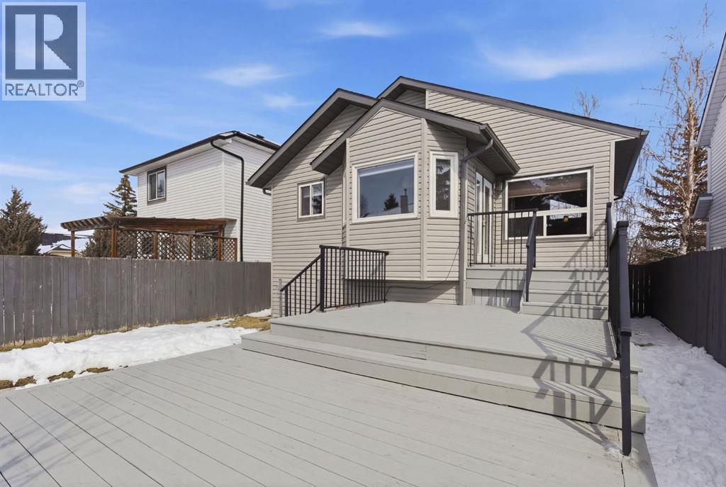 9 Harvest Glen Way NE, Calgary, Alberta  T3K 4J2 - Photo 32 - A2299926