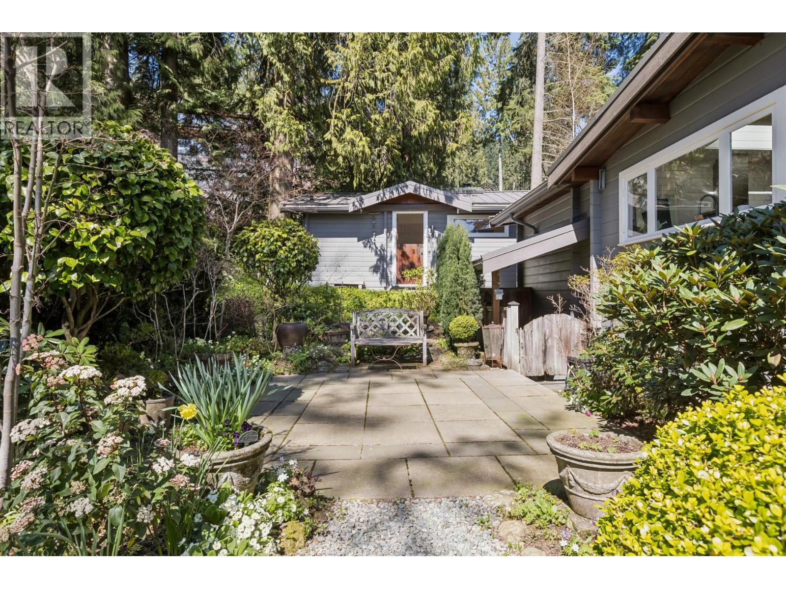 5457 Indian River Drive, North Vancouver, British Columbia  V7G 2T7 - Photo 37 - R3109975