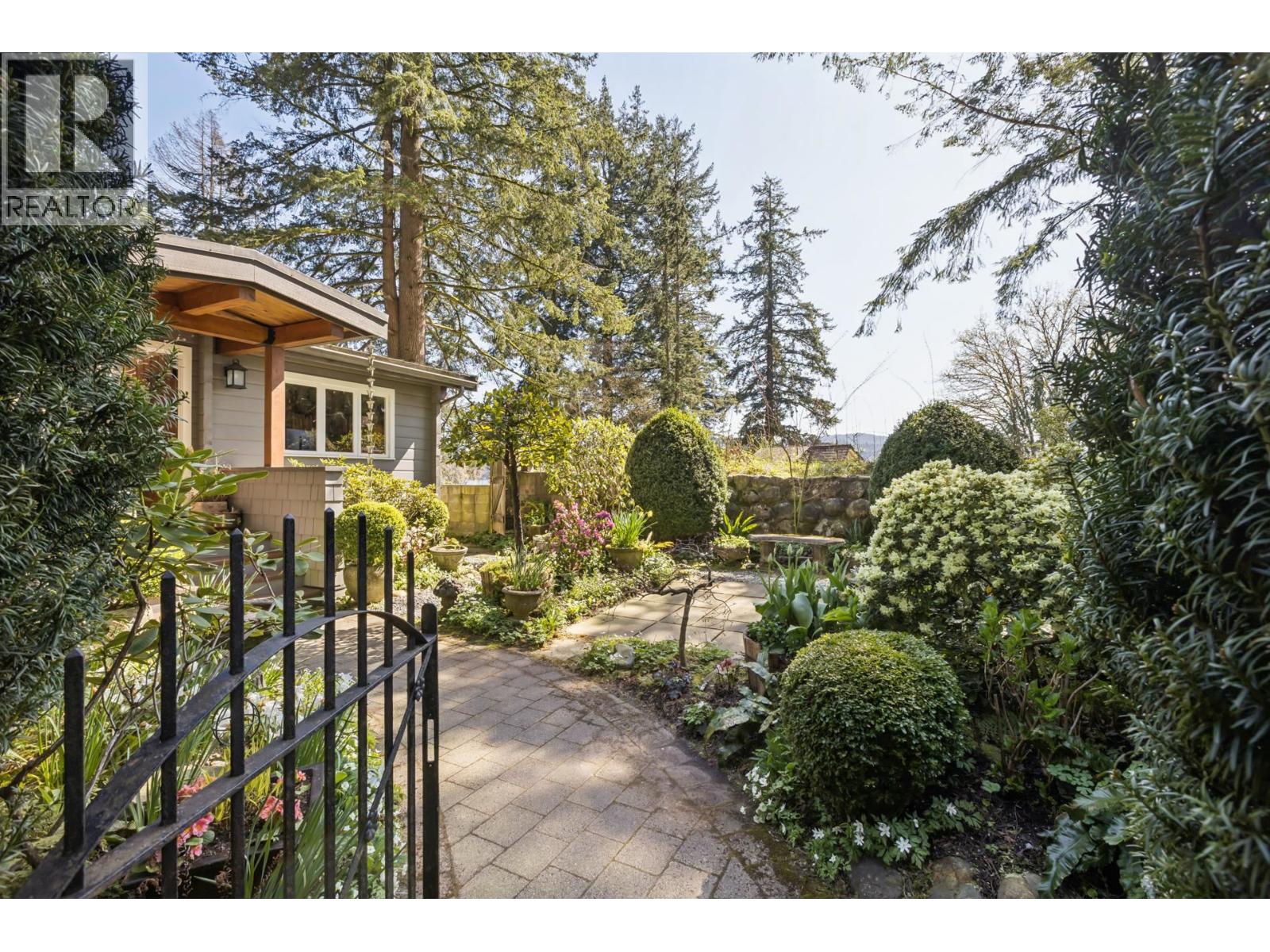 5457 Indian River Drive, North Vancouver, British Columbia  V7G 2T7 - Photo 39 - R3109975