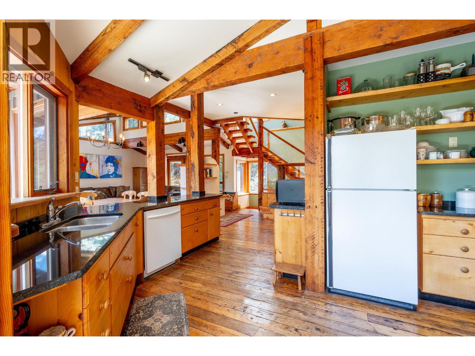 8596 Drifter Place, Whistler, British Columbia  V8E 0G2 - Photo 7 - R3109982