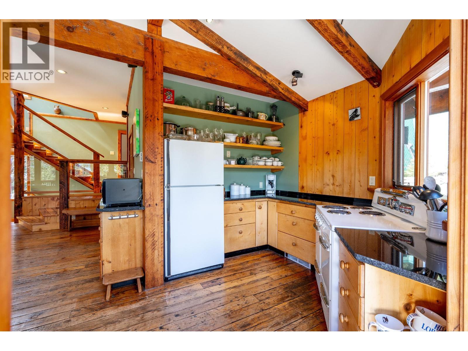 8596 Drifter Place, Whistler, British Columbia  V8E 0G2 - Photo 8 - R3109982