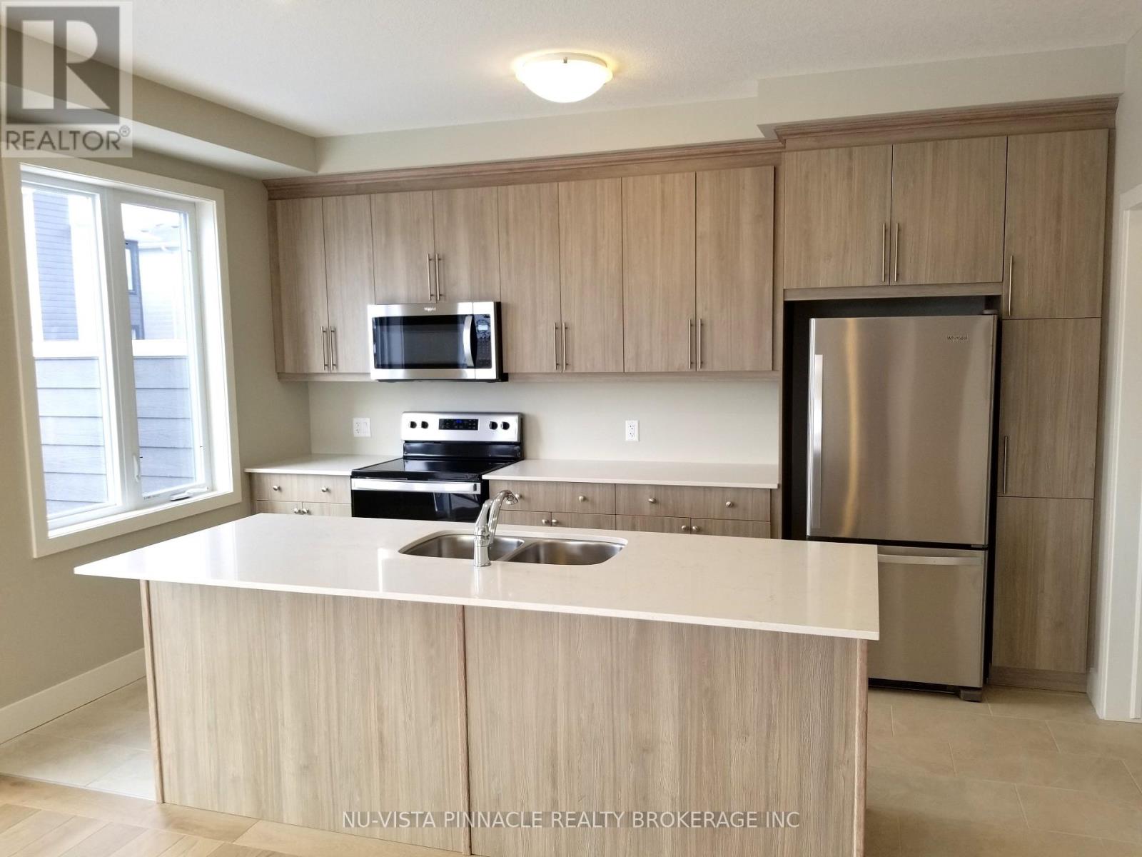 208 - 177 Edgevalley Road, London East, Ontario  N5V 0C5 - Photo 10 - X12985614