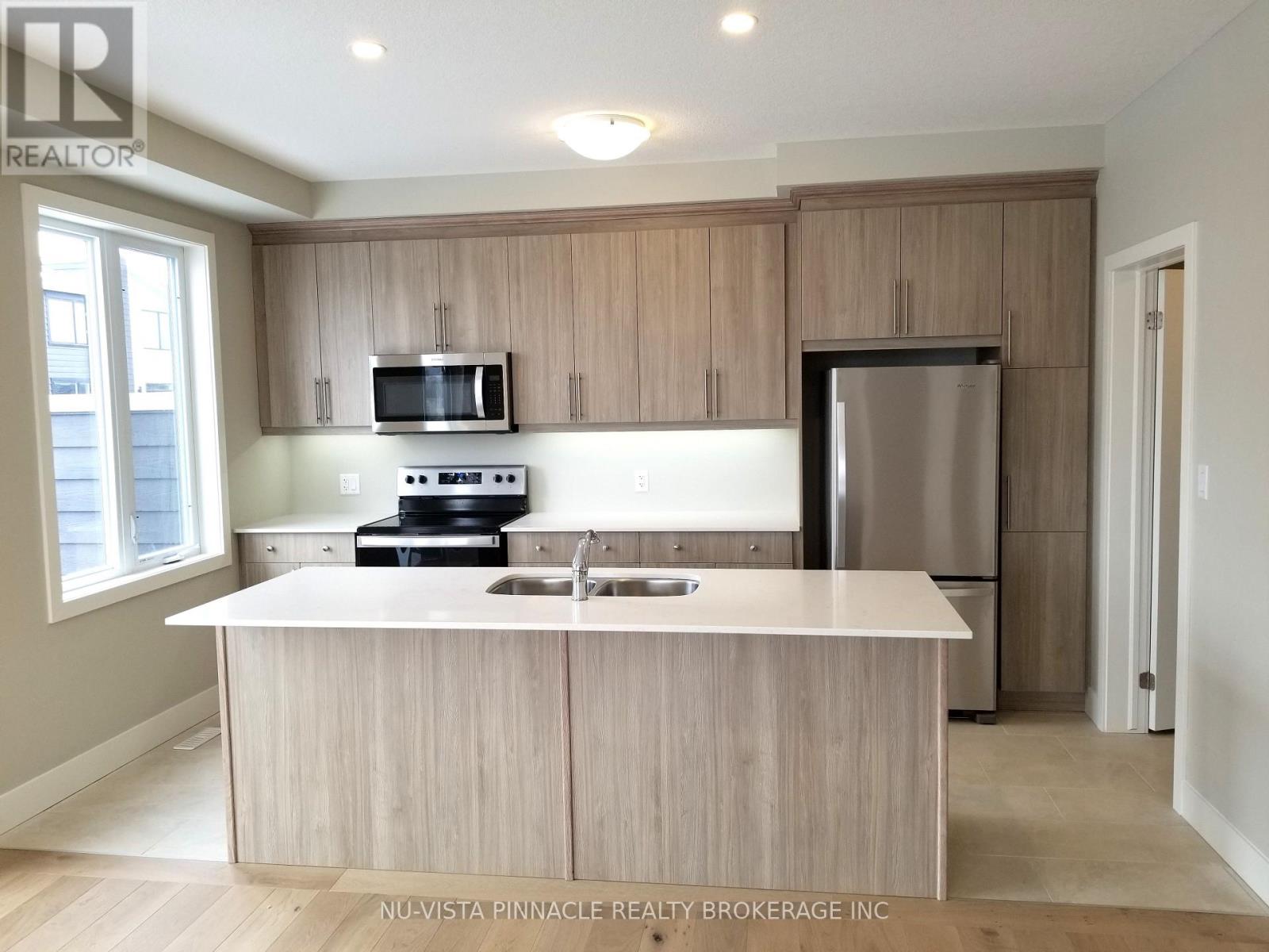 208 - 177 Edgevalley Road, London East, Ontario  N5V 0C5 - Photo 11 - X12985614