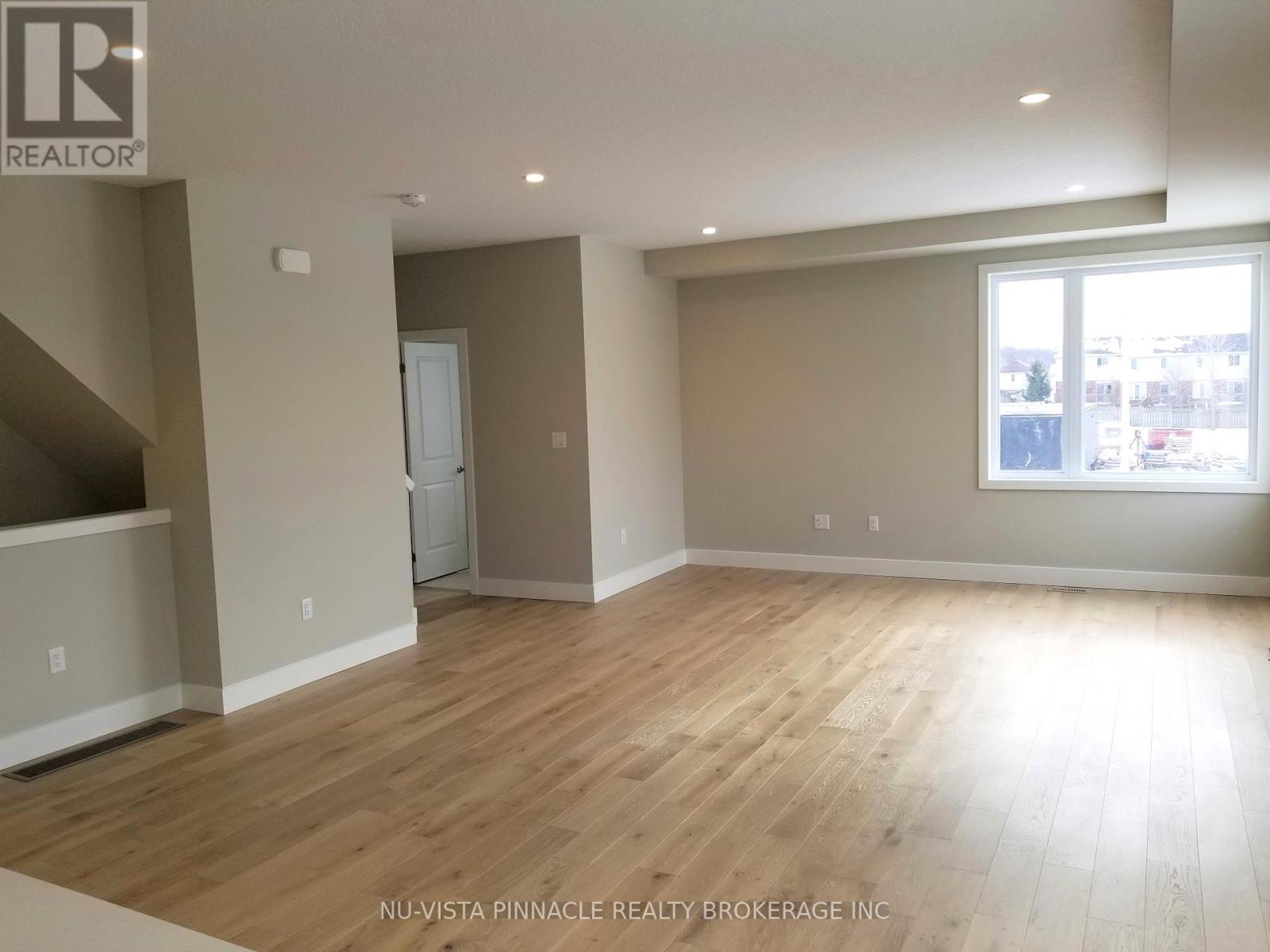 208 - 177 Edgevalley Road, London East, Ontario  N5V 0C5 - Photo 12 - X12985614