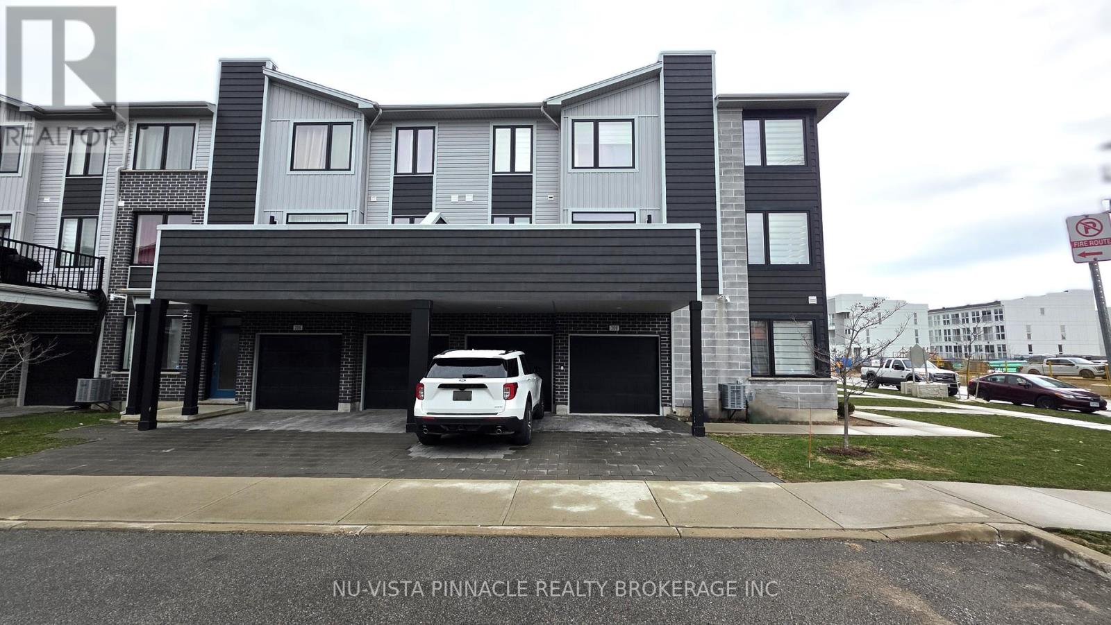 208 - 177 Edgevalley Road, London East, Ontario  N5V 0C5 - Photo 4 - X12985614