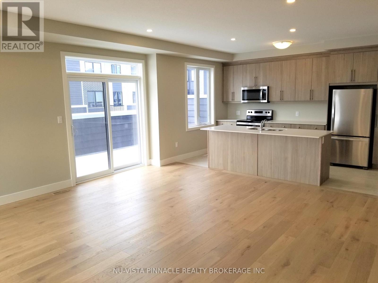 208 - 177 Edgevalley Road, London East, Ontario  N5V 0C5 - Photo 8 - X12985614