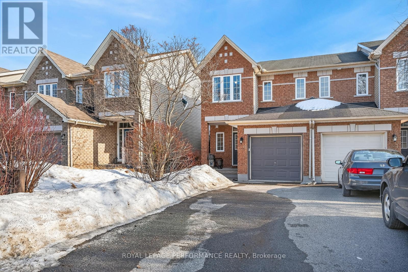 229 Saddlesmith Circle, Ottawa, Ontario  K2M 2Z1 - Photo 2 - X12985640