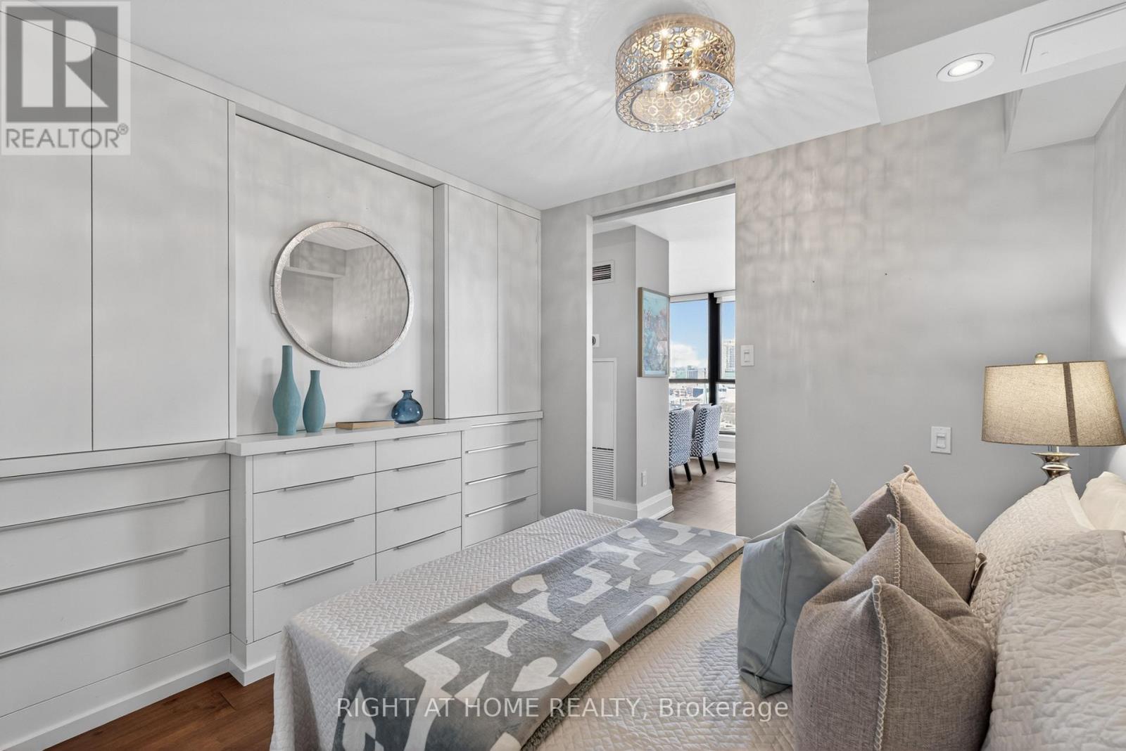 1715 - 44 St Joseph Street, Toronto, Ontario  M4Y 2W4 - Photo 24 - C12985582