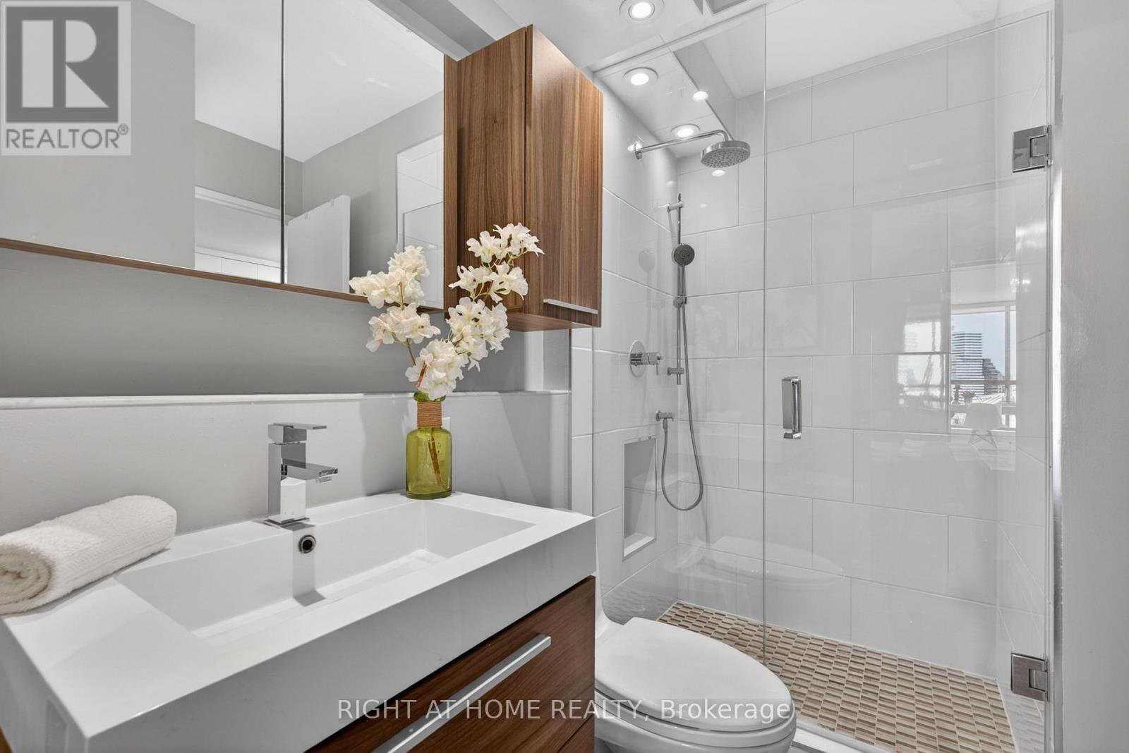 1715 - 44 St Joseph Street, Toronto, Ontario  M4Y 2W4 - Photo 26 - C12985582