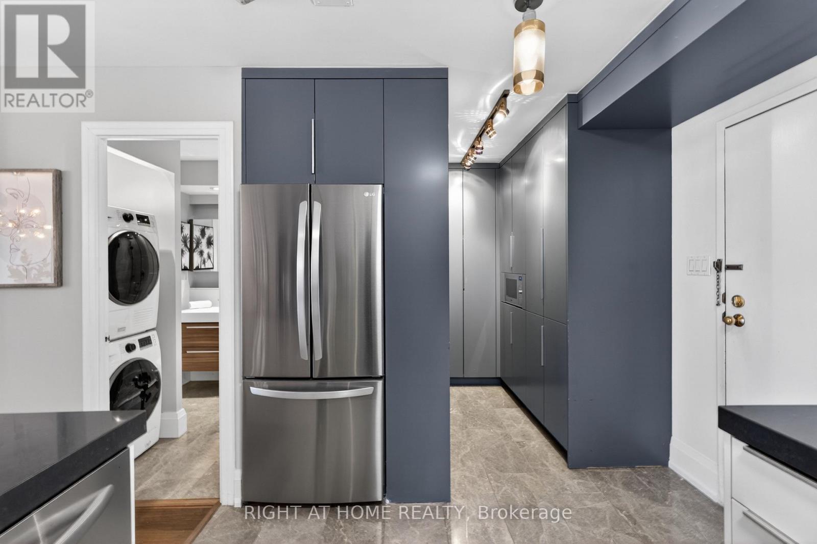 1715 - 44 St Joseph Street, Toronto, Ontario  M4Y 2W4 - Photo 29 - C12985582