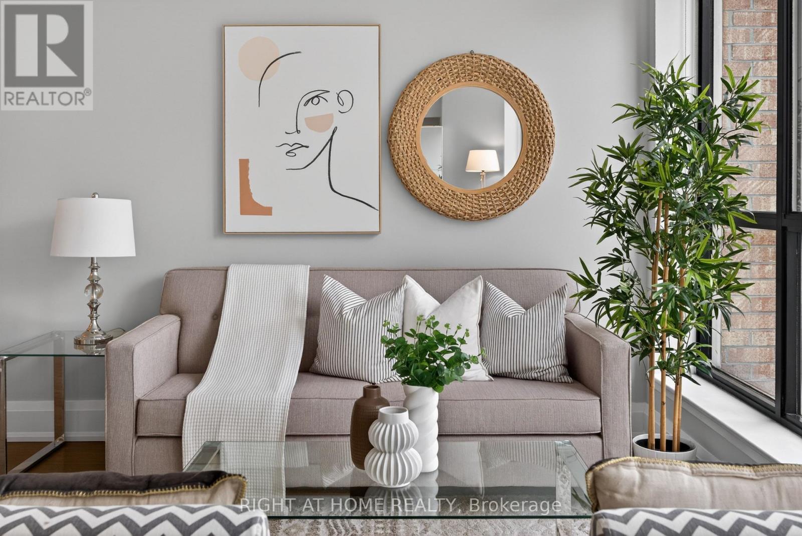 1715 - 44 St Joseph Street, Toronto, Ontario  M4Y 2W4 - Photo 3 - C12985582