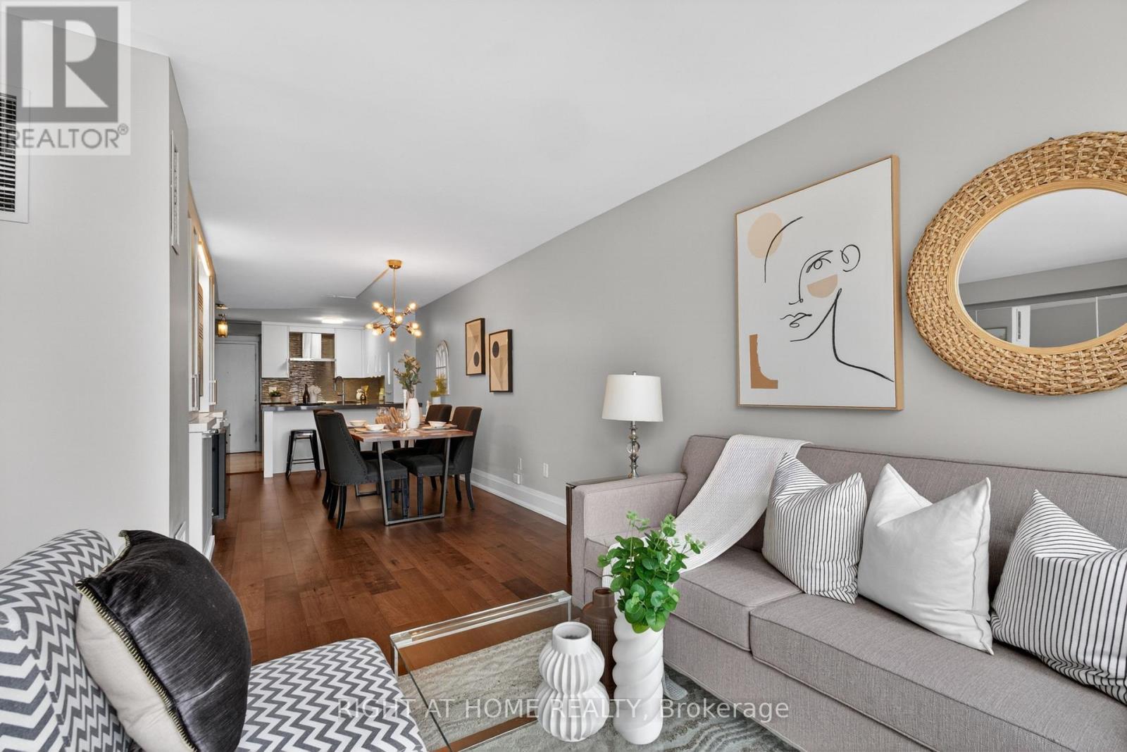 1715 - 44 St Joseph Street, Toronto, Ontario  M4Y 2W4 - Photo 5 - C12985582