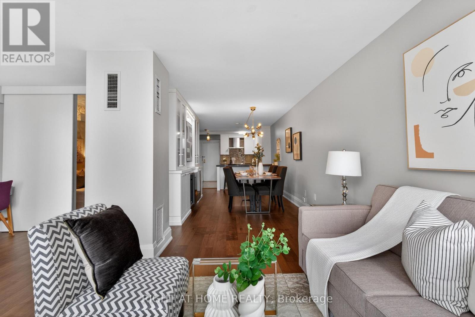 1715 - 44 St Joseph Street, Toronto, Ontario  M4Y 2W4 - Photo 6 - C12985582