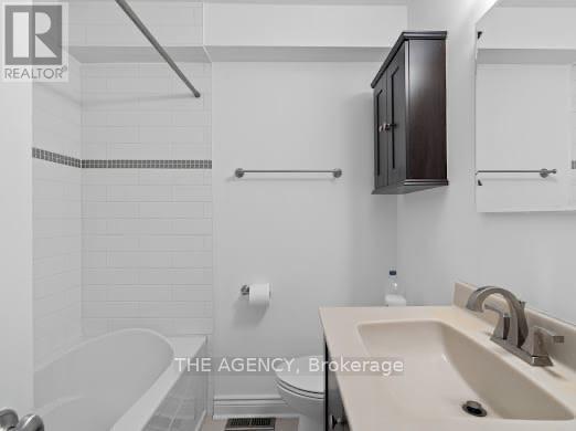 185 Lippincott Street, Toronto, Ontario  M5S 2P3 - Photo 17 - C12985584