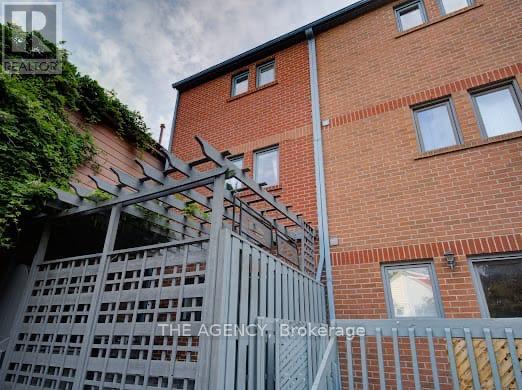 185 Lippincott Street, Toronto, Ontario  M5S 2P3 - Photo 23 - C12985584