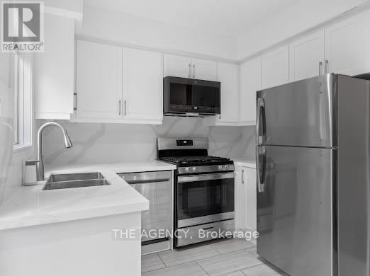 185 Lippincott Street, Toronto, Ontario  M5S 2P3 - Photo 4 - C12985584