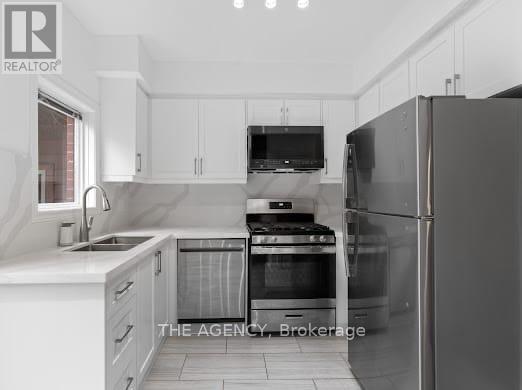 185 Lippincott Street, Toronto, Ontario  M5S 2P3 - Photo 5 - C12985584