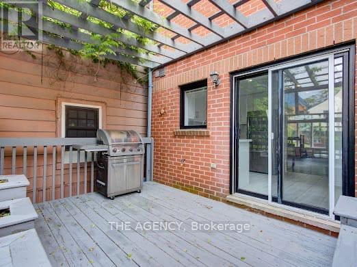 185 Lippincott Street, Toronto, Ontario  M5S 2P3 - Photo 8 - C12985584