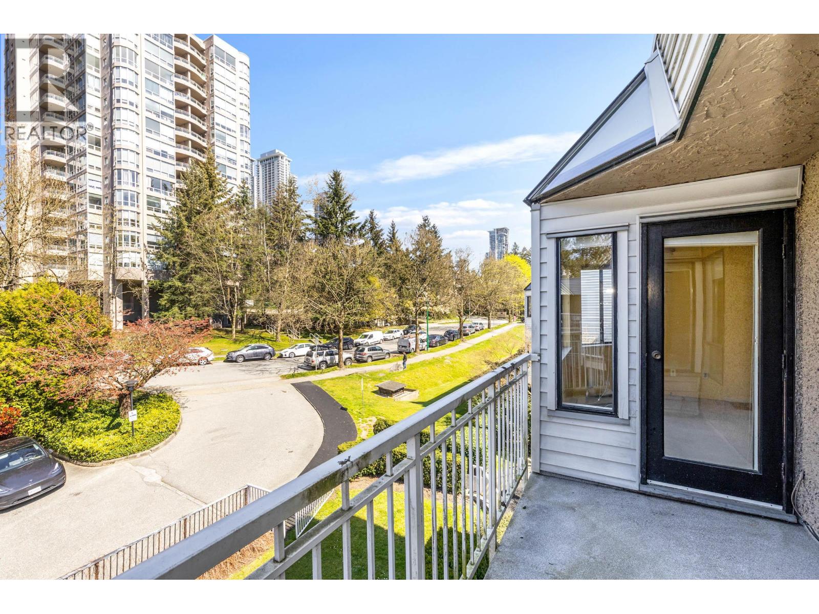 313 9584 Manchester Drive, Burnaby, British Columbia  V3N 4R1 - Photo 10 - R3108246