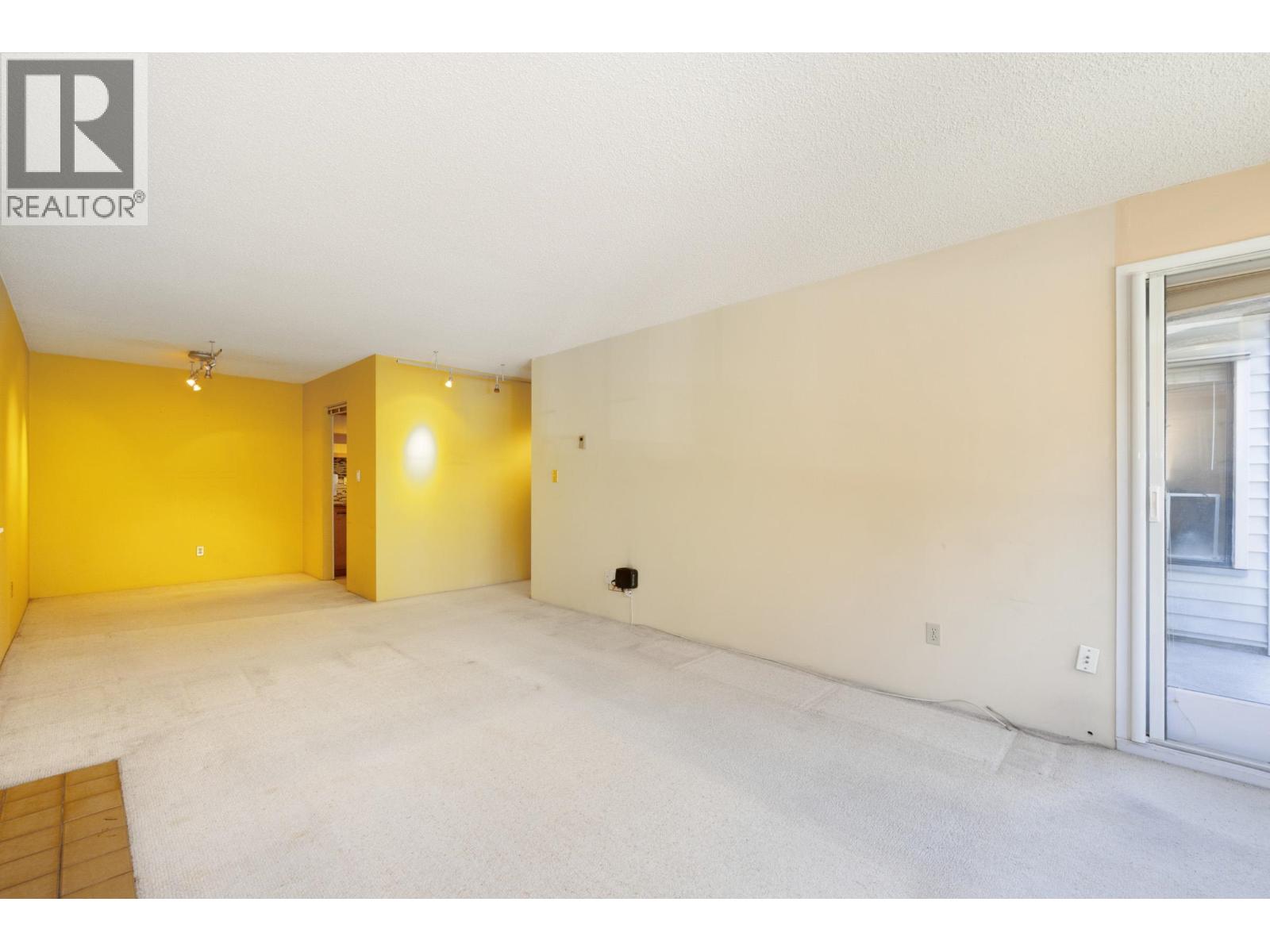 313 9584 Manchester Drive, Burnaby, British Columbia  V3N 4R1 - Photo 18 - R3108246