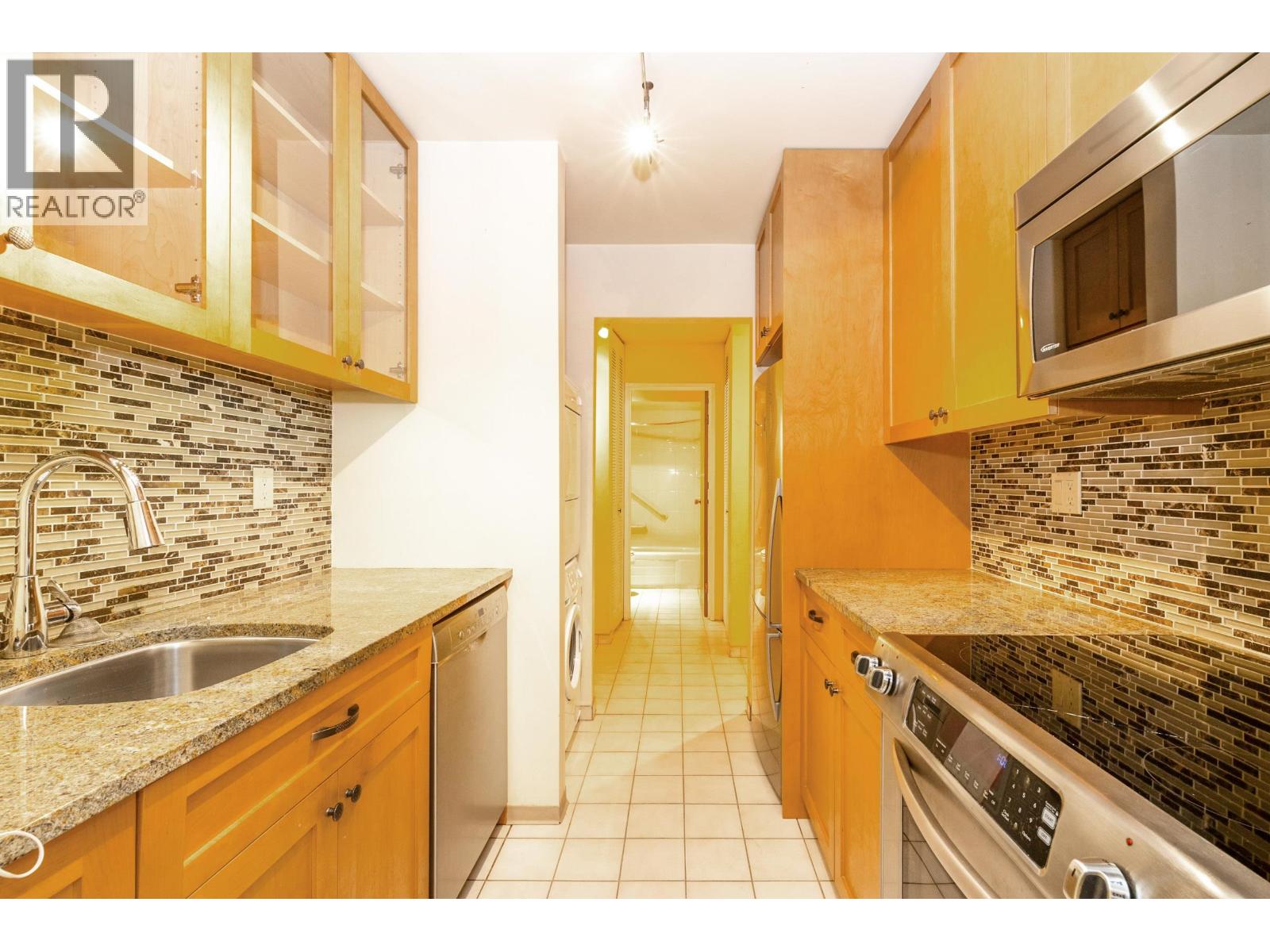 313 9584 Manchester Drive, Burnaby, British Columbia  V3N 4R1 - Photo 21 - R3108246