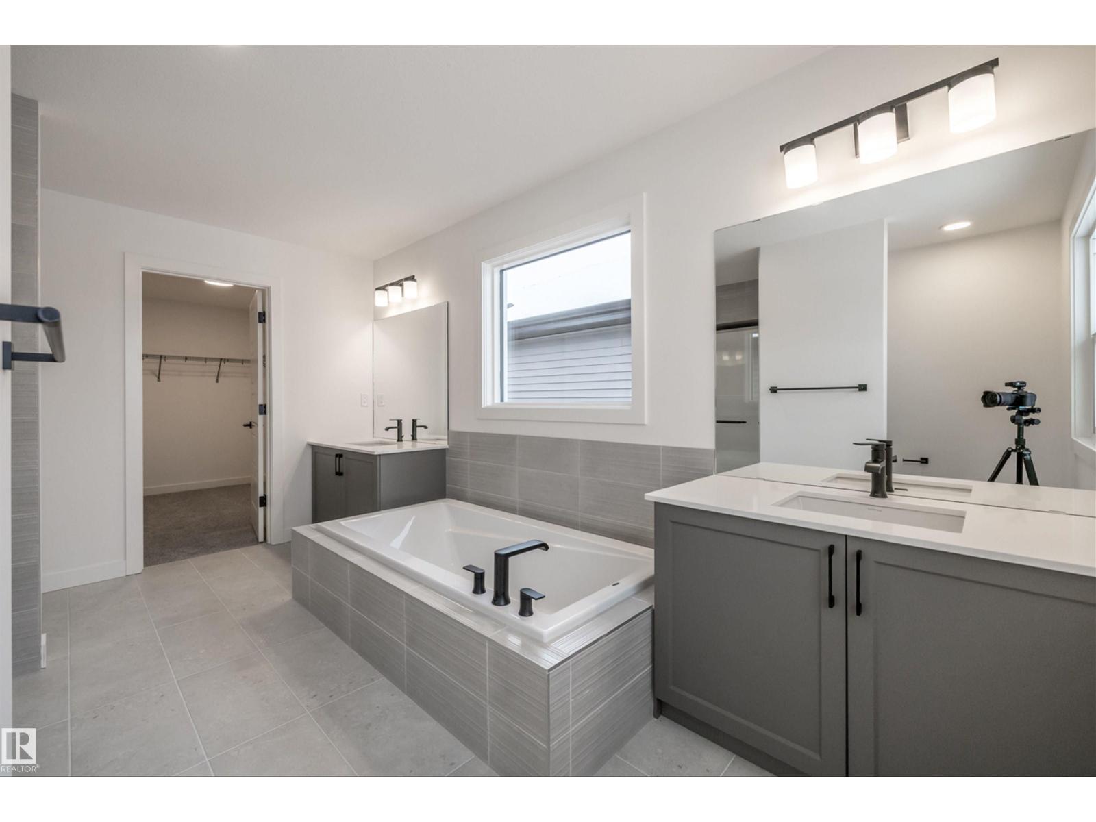 656 Kinglet Bv Nw, Edmonton, Alberta  T5S 0S8 - Photo 44 - E4471151