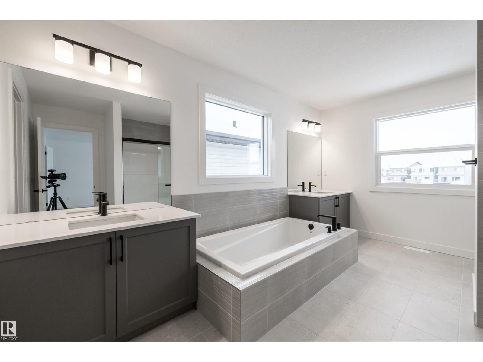 656 Kinglet Bv Nw, Edmonton, Alberta  T5S 0S8 - Photo 43 - E4471151