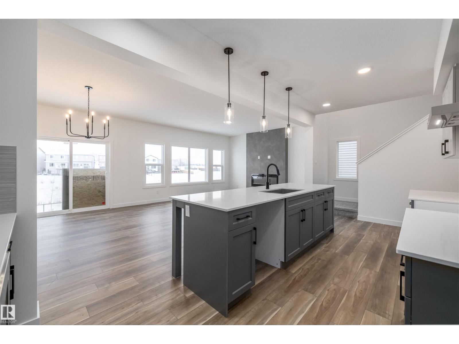 656 Kinglet Bv Nw, Edmonton, Alberta  T5S 0S8 - Photo 13 - E4471151