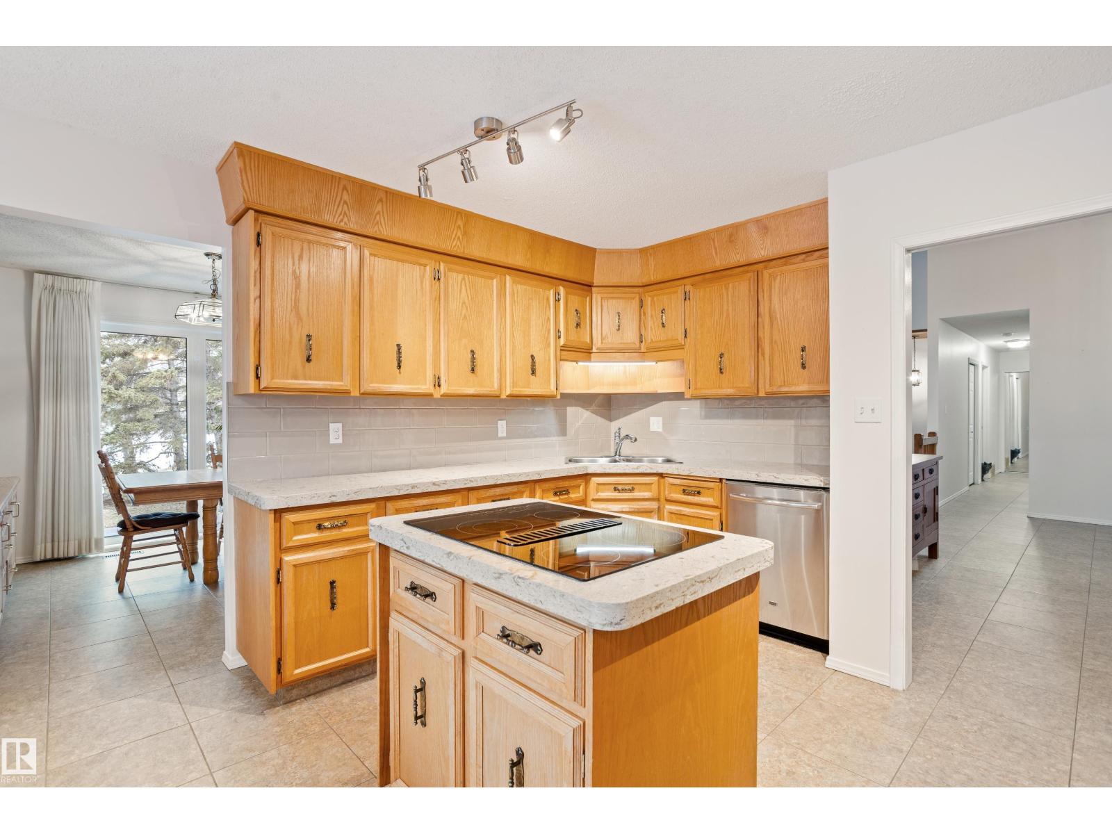 258 Greenoch Cr Nw, Edmonton, Alberta  T6L 1B4 - Photo 14 - E4481786