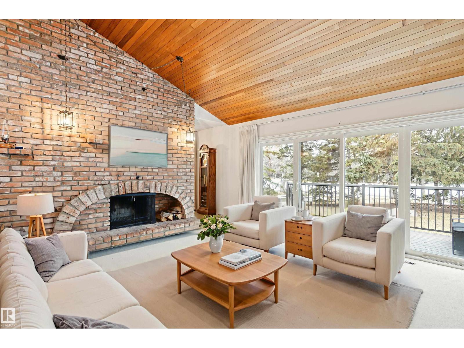 258 Greenoch Cr Nw, Edmonton, Alberta  T6L 1B4 - Photo 3 - E4481786