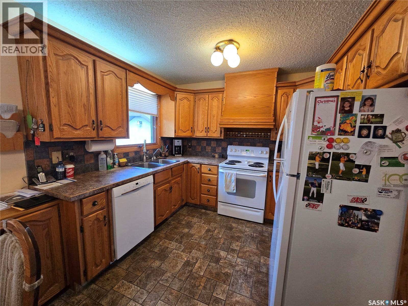 474 Steele Crescent, Swift Current, Saskatchewan  S9H 4P9 - Photo 13 - SK032545