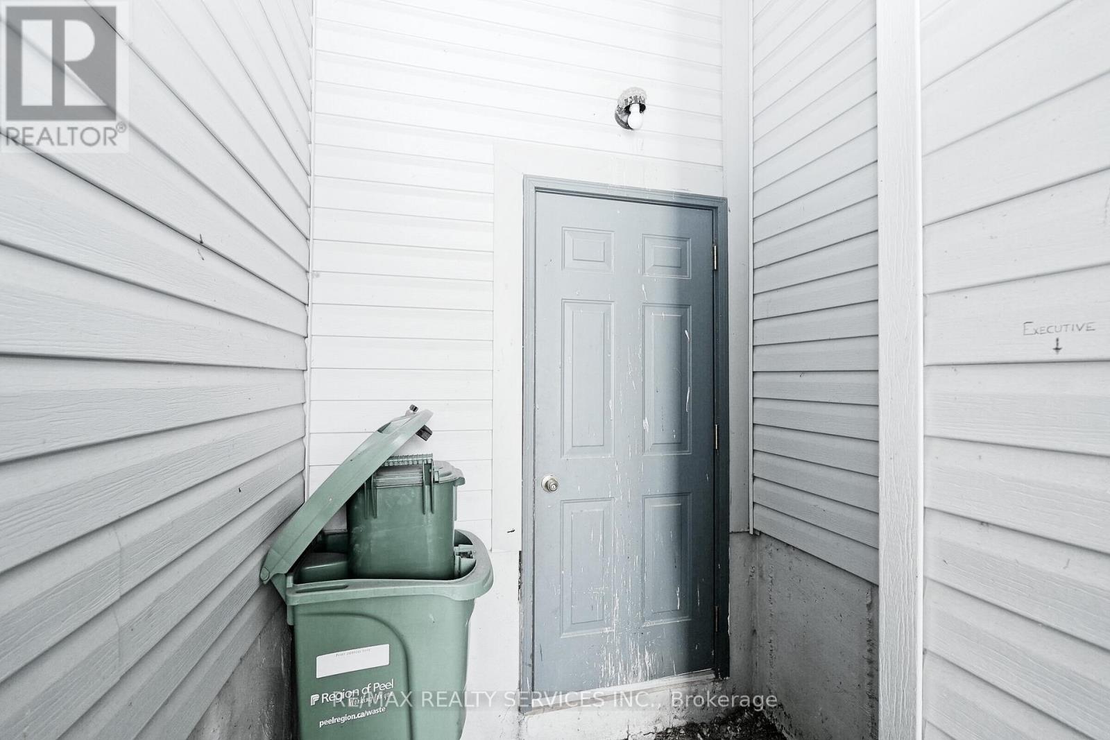 77 Monaco Court, Brampton, Ontario  L7A 1X5 - Photo 43 - W12985578