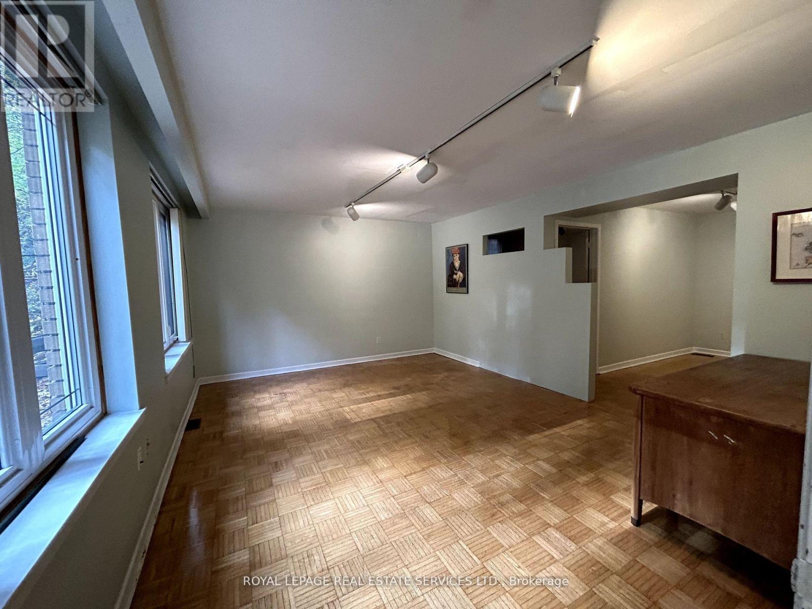 Ground Floor - 178 Morningside Avenue, Toronto, Ontario  M6S 1E3 - Photo 10 - W12985588