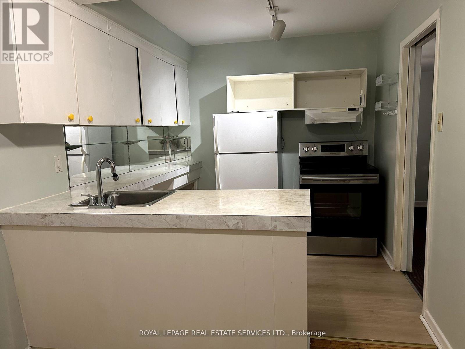 Ground Floor - 178 Morningside Avenue, Toronto, Ontario  M6S 1E3 - Photo 14 - W12985588