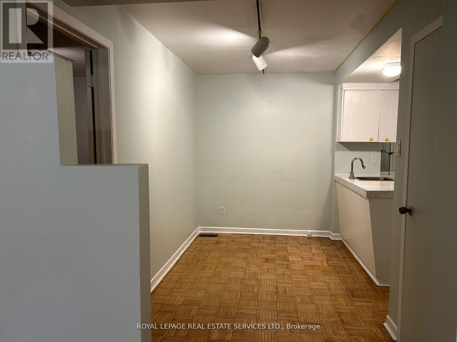 Ground Floor - 178 Morningside Avenue, Toronto, Ontario  M6S 1E3 - Photo 27 - W12985588