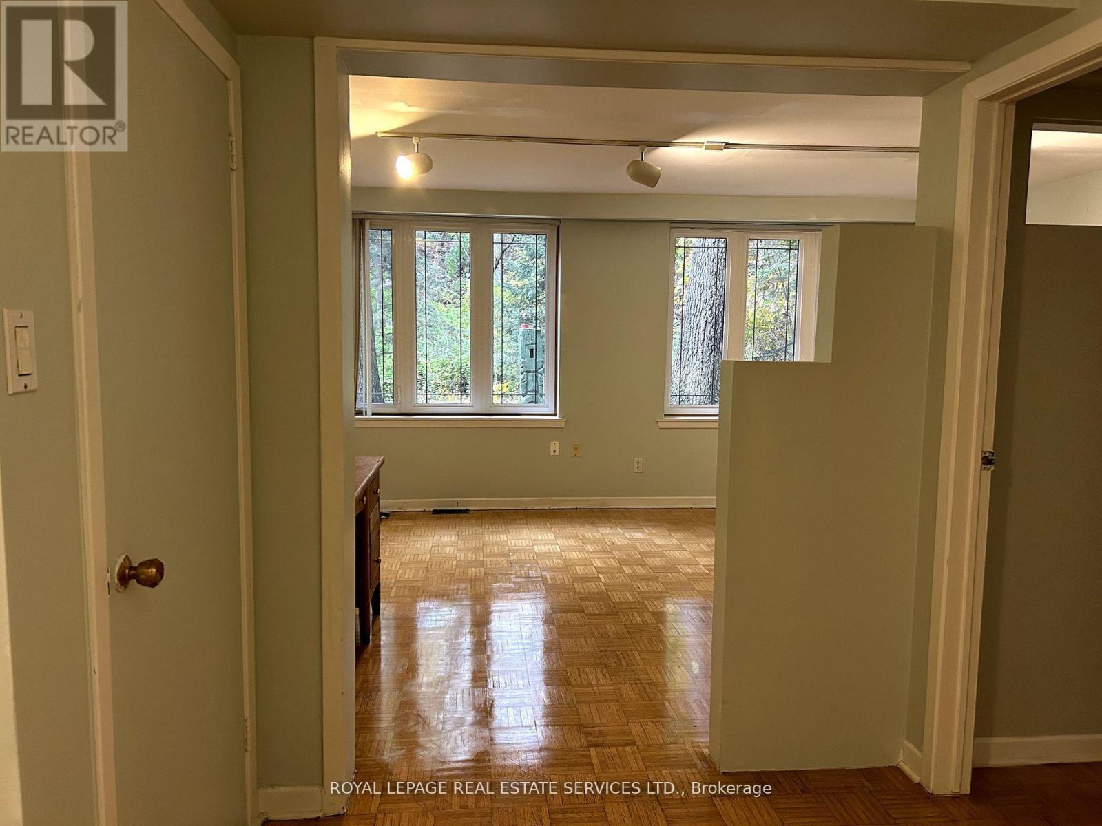 Ground Floor - 178 Morningside Avenue, Toronto, Ontario  M6S 1E3 - Photo 28 - W12985588