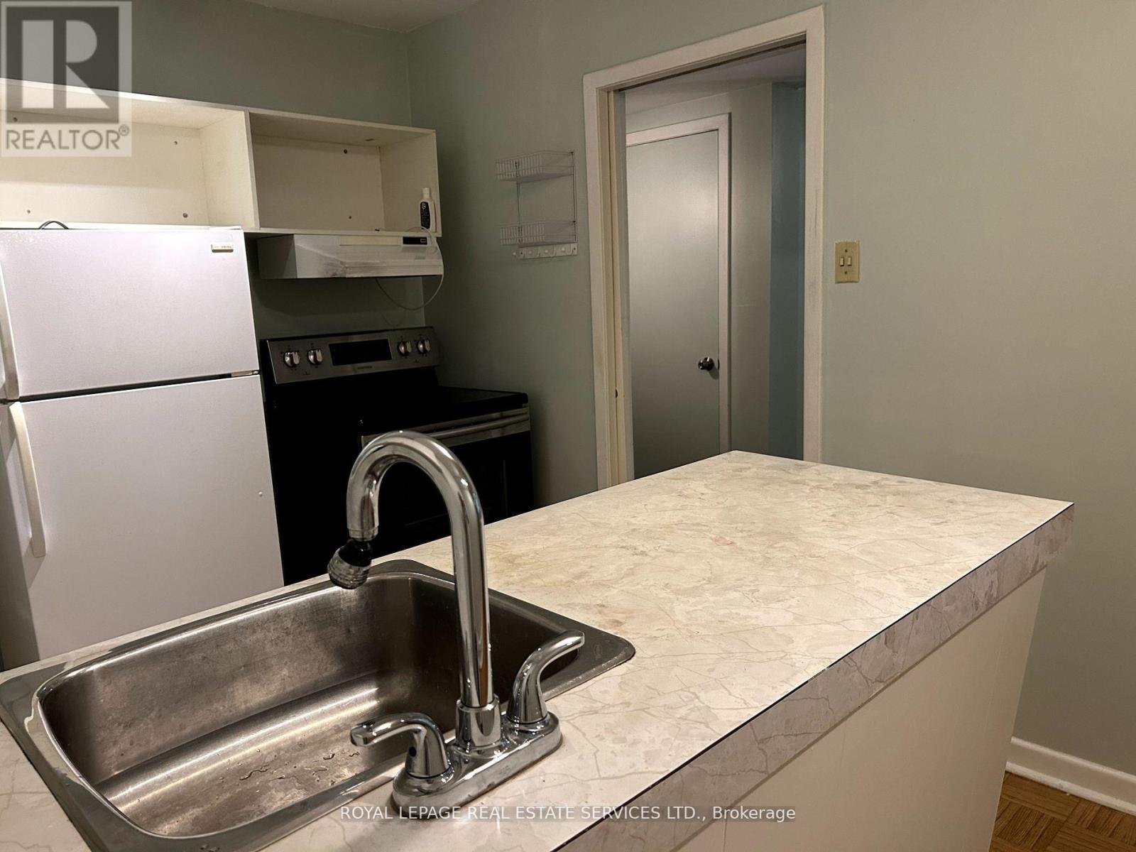 Ground Floor - 178 Morningside Avenue, Toronto, Ontario  M6S 1E3 - Photo 32 - W12985588